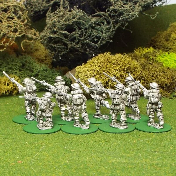 BEF Riflemen with bayonets attached.