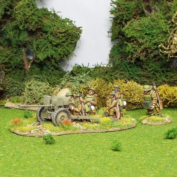 Hotchkiss 25mm Anti Tank Gun with 6 28mm Crew.