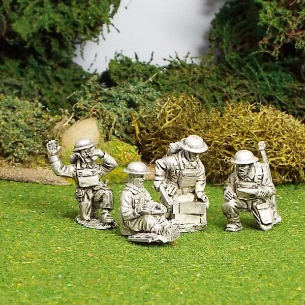 2 pdr Anti Tank Gun crew ( 4 figures ).