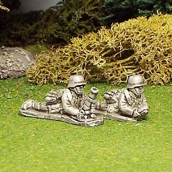 Early War German 50mm Mortar Team.