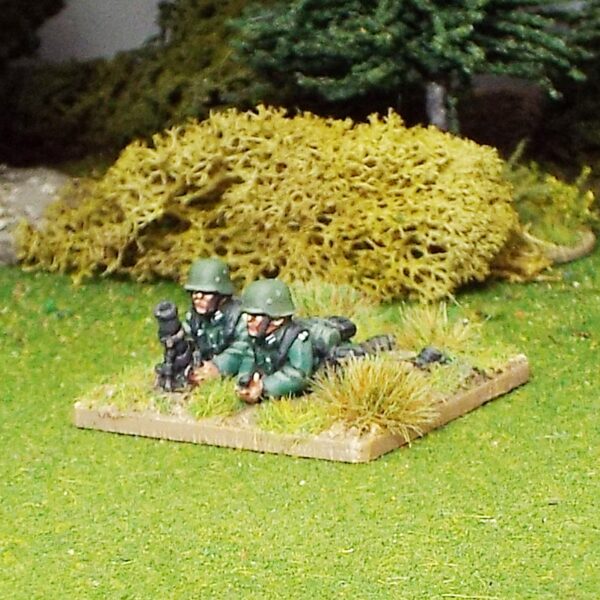 Early War German 50mm Mortar Team.