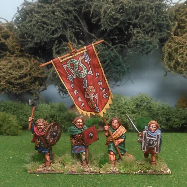 Pict Command 2 Attacking or Advancing Command 2 Attacking or advancing. Contains 4 figures, supplied unpainted and includes Banner Pole, shields and weapons.