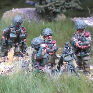 British Paratroopers 3" mortar with 4 crew.