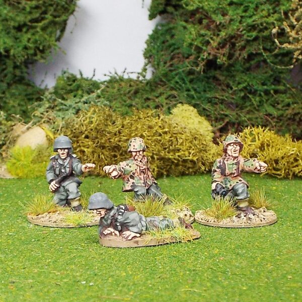 Anti Tank Gun Crew for Pak36 37mm Anti Tank Gun (4 Crew)