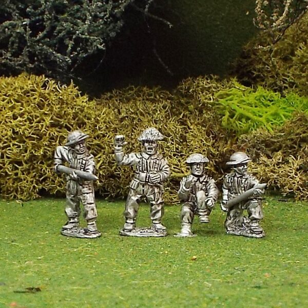 British 17ld Anti Tank Gun Crew 4 Figures