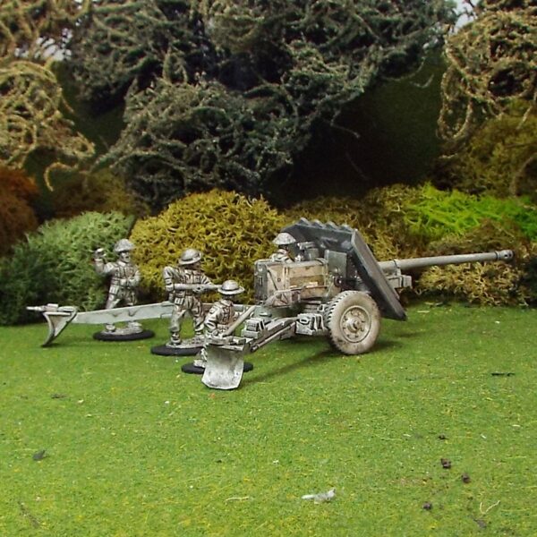 British 1/48 17pdr Anti Tank Gun. With 4 28mm crew.