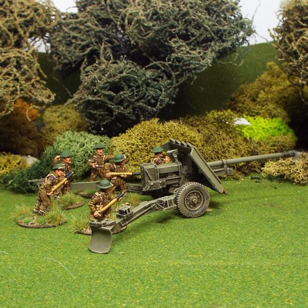 British 1/48 17pdr Anti Tank Gun. With 6 28mm crew.