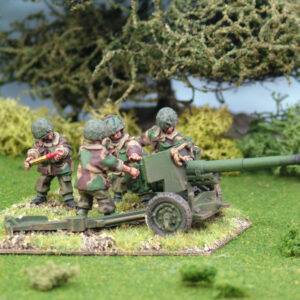 6lb Anti Tank Gun and Crew